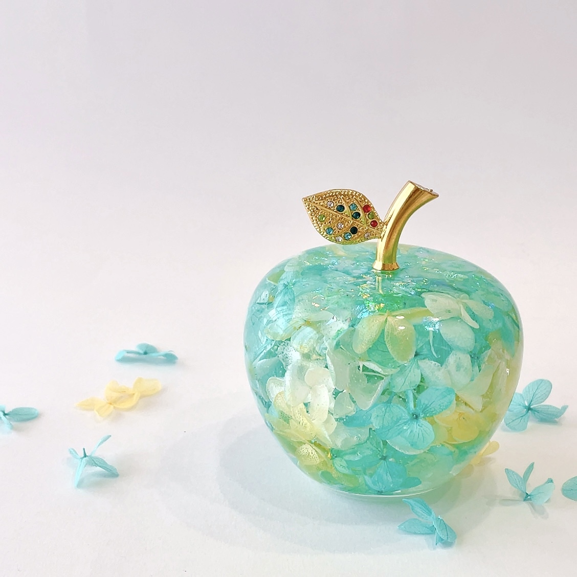 憧れのティファニーブルー 大 ハーバリウム ガラスのりんご 大 固まる