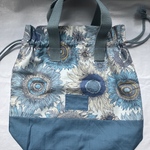 🆕可愛い持ち手巾着＊大きな花ブルーA＊着替え袋など＊ハンドメイド＊手作り小物