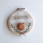 ꫛꫀꪝ✧‧˚ほのぼのクマさんのナチュラルミニ刺繍フレーム...♪*ﾟʕ ·ᴥ·ʔ