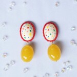 ポップなビーズ刺繍ピアス(イヤリング)