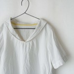 半袖の小さなセーラー襟のシャツ　white