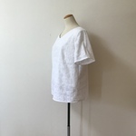 刺繍柄ブラウス　Mサイズ　白