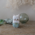 木彫り　毛長猫（白）