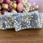 ライトブルーのインド刺繍リボンバレッタ