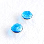 海流の耳飾り〔 海 / ノンホールピアス / イヤリング / チタンピアス / シンプル / レジン / 青 / 夏 〕       