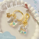 ꫛꫀꪝ✧‧˚カラフルシェル名入れスクエアキーホルダー✩.*˚  席札 プチギフト レジン 入園 入学 卒業 海 貝殻 夏
