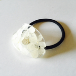 紫陽花のovalヘアゴム white