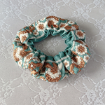 【シュシュ】インド刺繍リボン🎀ブルー・ホワイトフラワー