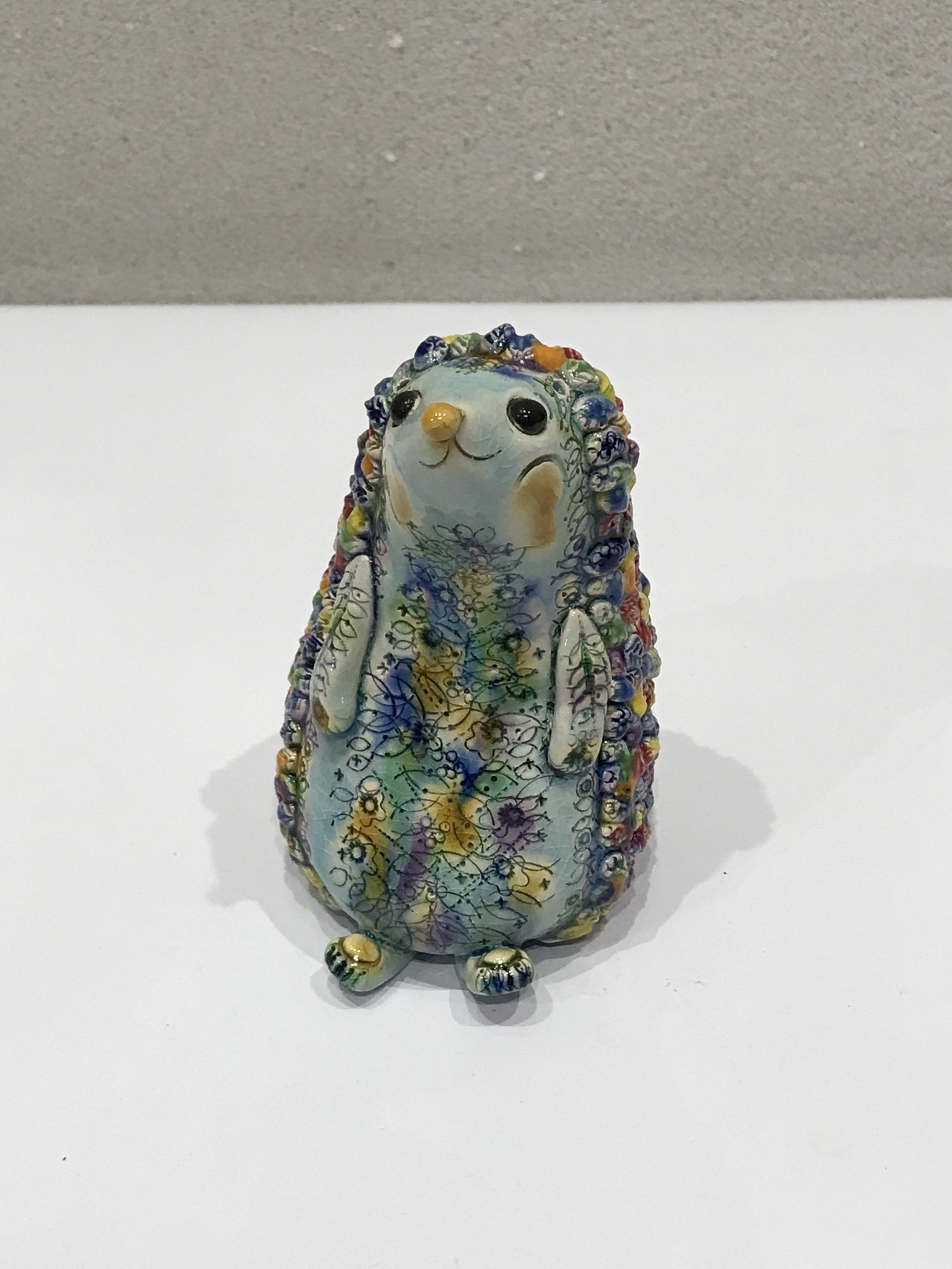 動物オブジェ 「お座りハリネズミのイリス」 船戸あやこ作 高さ11cm