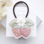 寄り添ういちご刺繍の2wayヘアゴム 