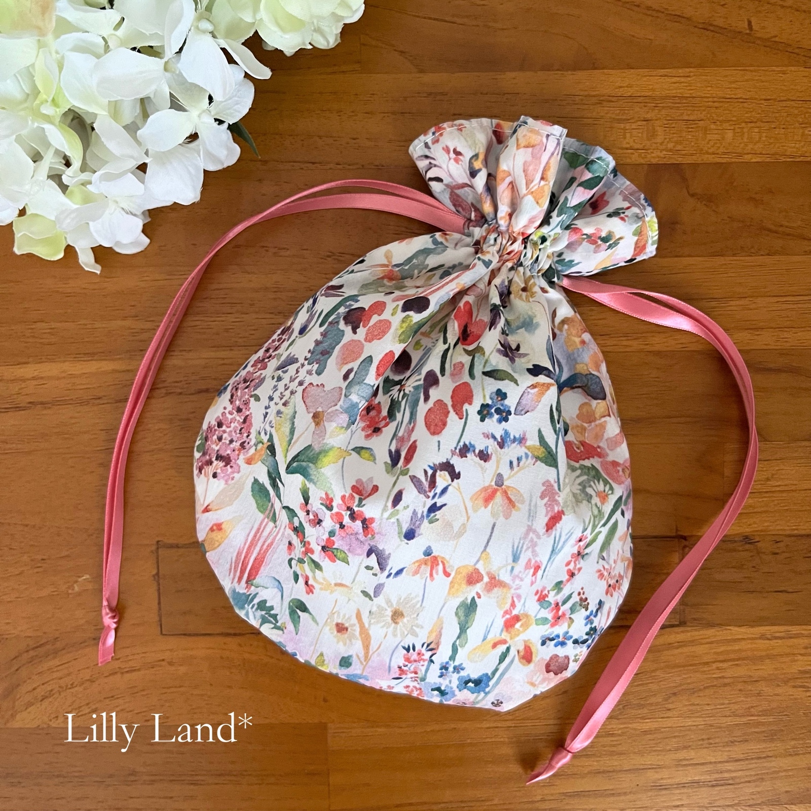 リバティ　ミニフリル巾着　11 リバティ フリル巾着mini・撥水 〈Yorkshire meadow〉 - LILLY