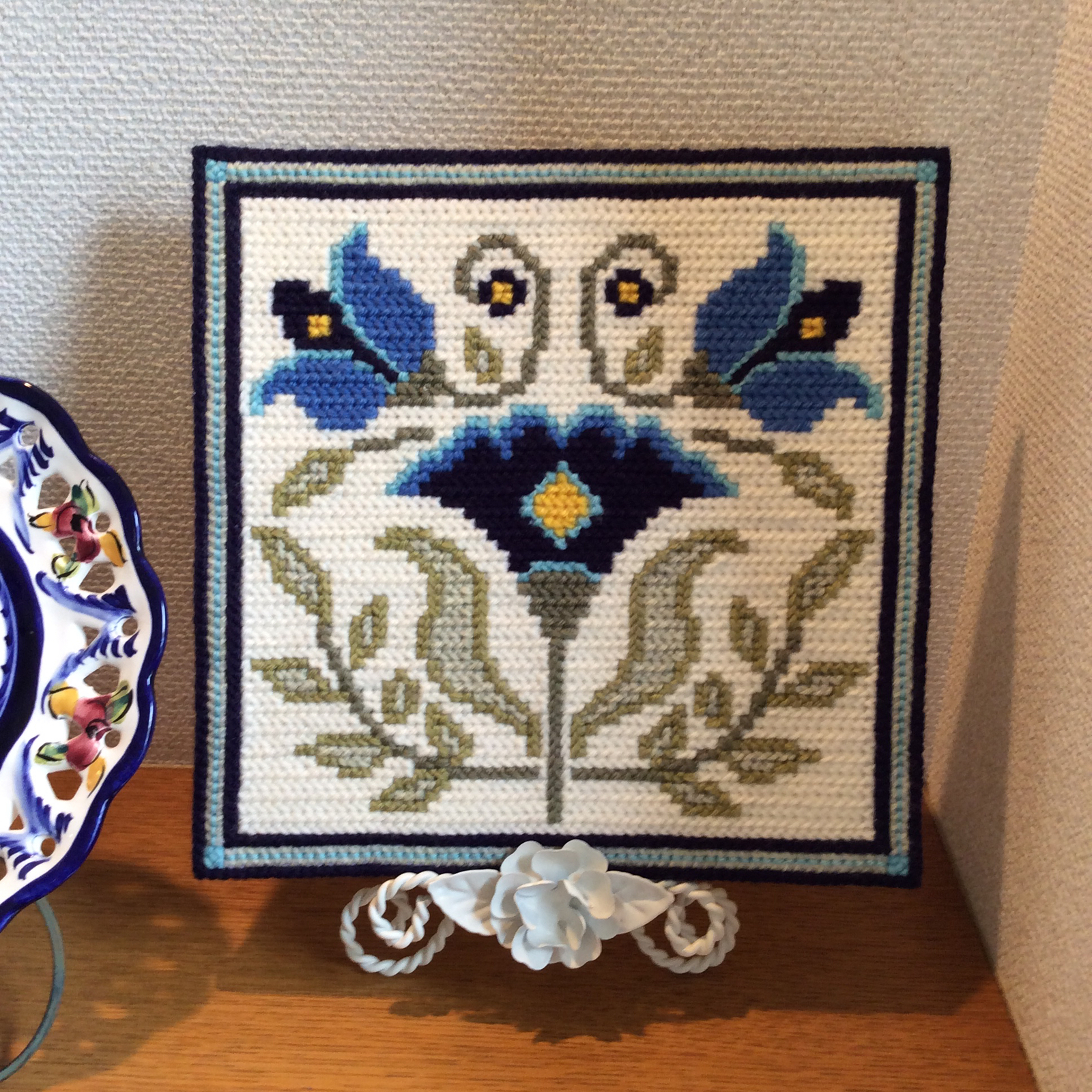刺繍　作品集　手芸　型　図案 Amazon.co.jp: 刺しゅう図案 - 手芸・画材: ホビー