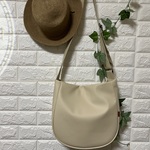 サンプルSALE♡ミルクベージュ撥水レザーショルダーMサイズ