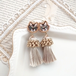 🆕刺繍　キジトラ猫さんのゴールドビーズ×シルバータッセル　ピアス/イヤリング
