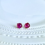 丸いルビーのシンプルピアス/K14GF