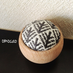 こぎん刺しのピンクッション✳︎まつかさ✳︎ダークグレー