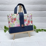 【30%OFF】￥2600→￥1820   レビューブックカバー　辞書カバー　A5カバー　　🍓いちご と うさぎ と デニム🐰　