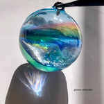 28㎜ 夏空に虹の波と月  雲レジン　ニッケルフリー キーホルダー