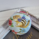 マカロンケースのストラップ　(オシャレなシマリス)