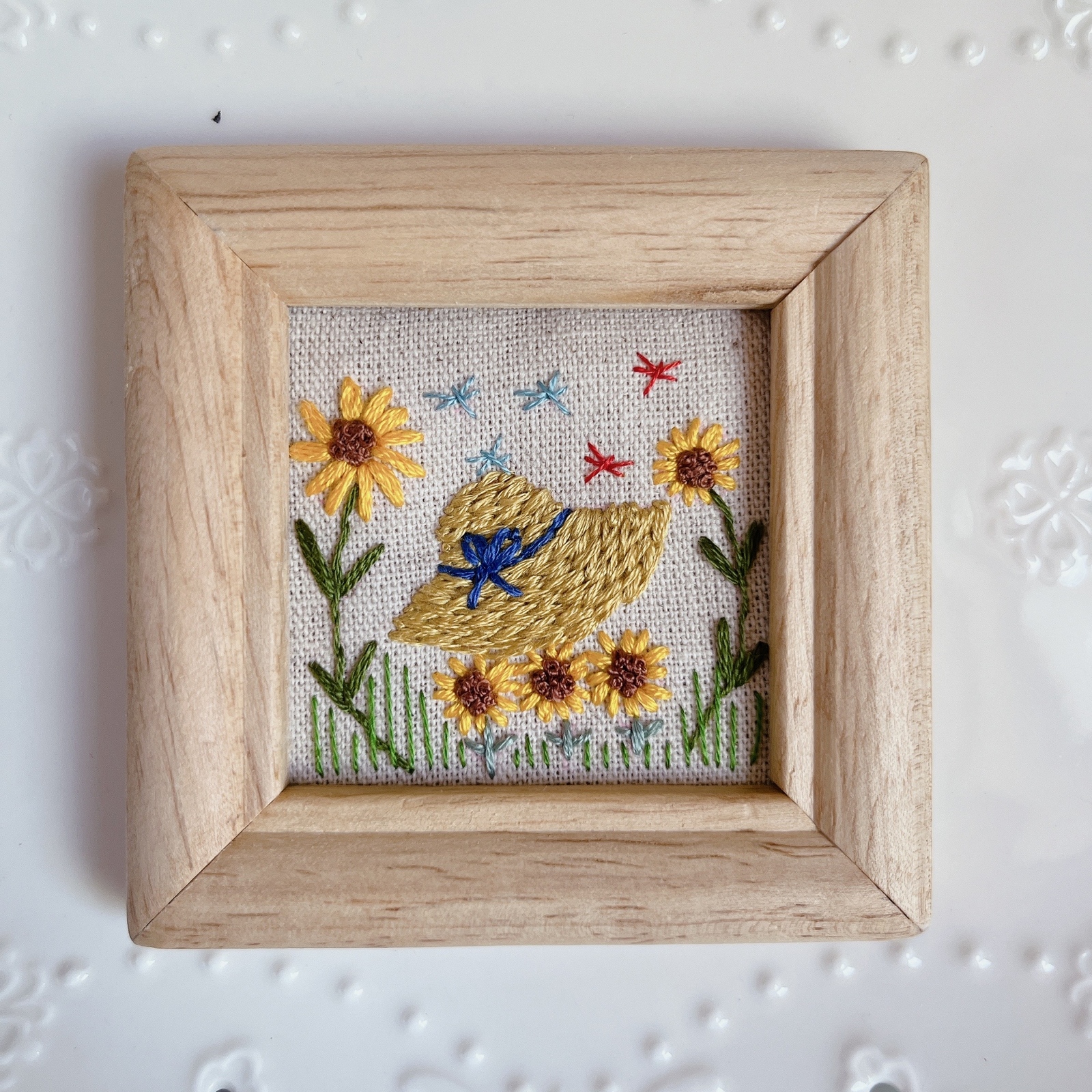 刺繍フレーム🌙月 ムーン 壁飾り インテリア雑貨 ハンドメイド