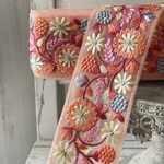 [実物のお色味と違う場合があります] インド刺繍リボン　花　インド刺繍　スパンコール　刺繍リボン　リボン　りぼん　※10月8日よりゆうパケットにて発送