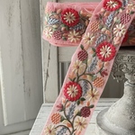[実物のお色味と違う場合があります] インド刺繍リボン　花　インド刺繍　スパンコール　刺繍リボン　リボン　りぼん　※10月8日よりゆうパケットにて発送