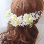 淡いパステルイエローのヘッドドレス｜ウェディング♡カラードレス♡リゾ婚♡花飾り♡浴衣♡アーティフィシャルフラワーヘッドドレス♡花飾り♡和装♡色打掛
