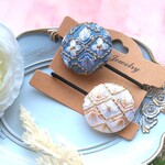 ブルー と ホワイト の インド刺繍 くるみボタン ヘアゴム のセット