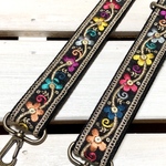 30mm幅・斜め掛けストラップ☆黒ベルト×黒シャンタンにカラフルな七色の花刺繍ストラップ