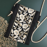 インド刺繍リボン＊スマホショルダー　スマホポシェット　プレゼント