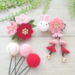 🐰うさぎとお花のクリップセット*桃にしき色赤（玉かんざし付き）浴衣髪飾り・七五三・卒園式・卒業式・着物・お正月　つまみ細工