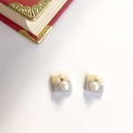 スモーキーピンク タイルピアス
