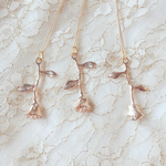 rial rose necklace