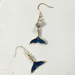 イルカの尾　アシンメトリー ピアス