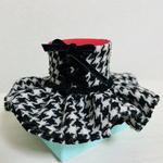 ❤︎お値下げ❤︎ ---🐈‍⬛🎩にゃネルハット🎩🐈‍⬛--- ハット　穴あり　CHANEL風　犬ハット　猫ハット　ビジュー　宝石箱