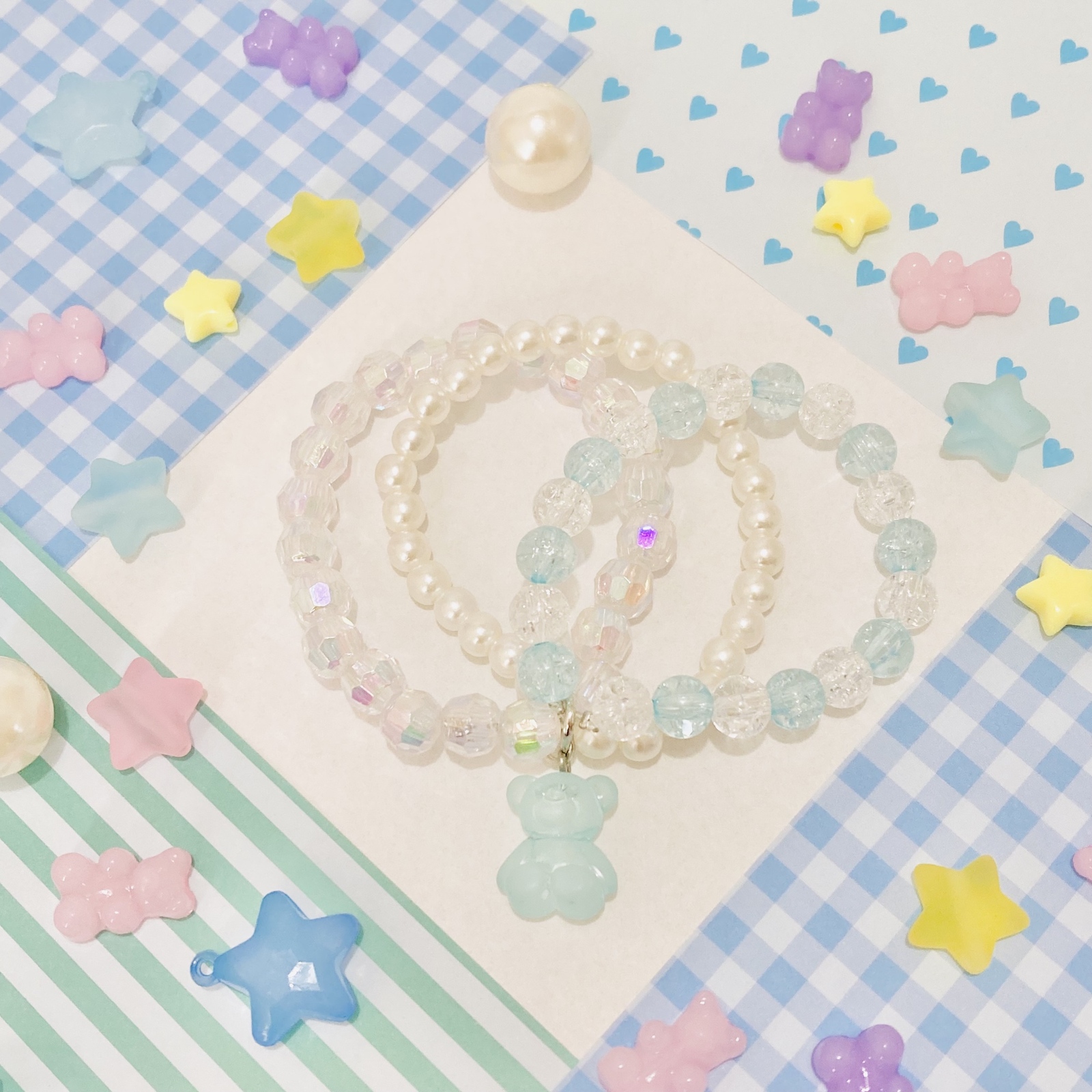 推しカラー♡ クマちゃん付き3連ビーズブレスレット - めるへんぽゅぷ 