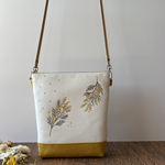 ミモザ揺れる刺繍❤︎ポシェット