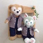 ダッフィー＆ジェラトーニ　サロペットペア（あずき色チェック）