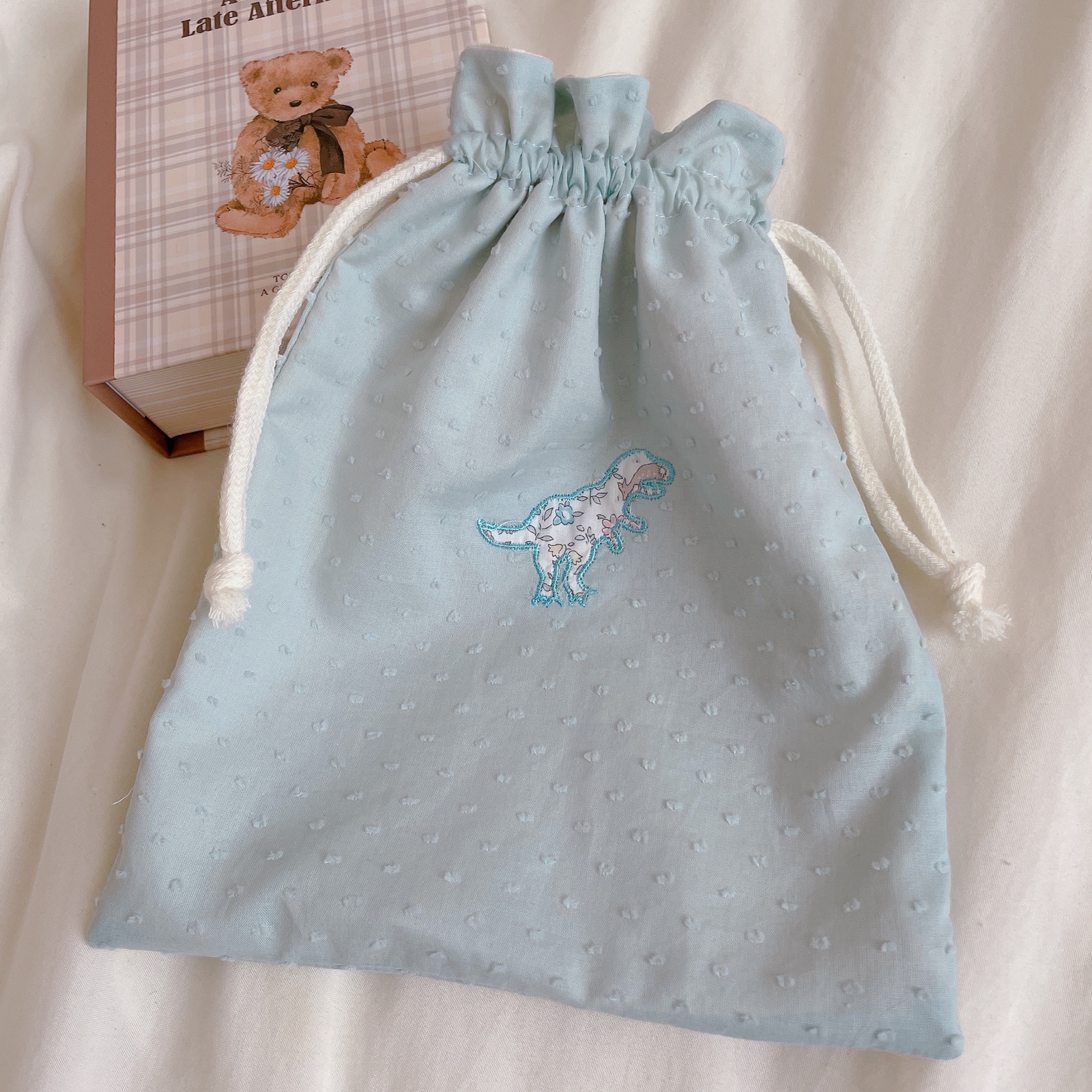 リバティ　ベッツィ✖︎ドットミニヨンのコップ袋☆巾着袋 リバティ ベッツィ✖︎ドットミニヨンのコップ袋☆巾着袋 - メルカリ