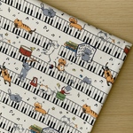50*50【ツイル】ピアノとにゃんこ《 生地 ツイル生地 コットン 綿 動物 ネコ ねこ 猫 ピアノ 鍵盤 音楽 COTTONCANDY 中厚手 》