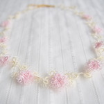 春色ふわふわお花のネックレス（ピンク）