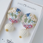【ボタニカルガーデン】とびきりの手刺繍　イヤリングorピアス　金具選択可