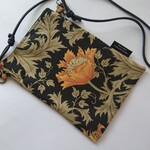 感謝価格💕【50%off】ボタニカル柄サコッシュ(アネモネ)(黒地に黄)ショルダーストラップ付き