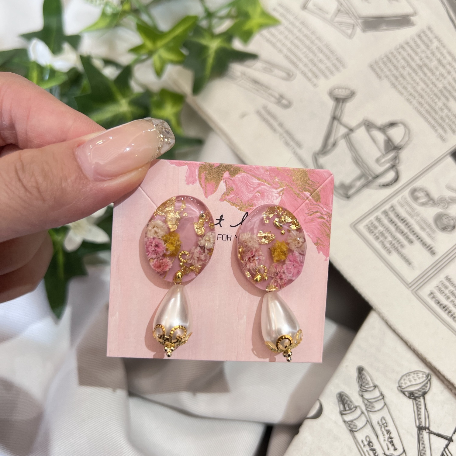 No.1006★ハンドメイド❤️SALE❤️フラワーレジンイヤリング 06d3e0a6102b0b2692dca459c026e7