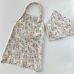 子供用エプロン(110〜120)　三角巾セット　ゴム紐　着脱簡単　キッズエプロン　可愛い　小花柄
