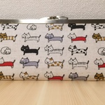 ネコいっぱいのがま口長財布