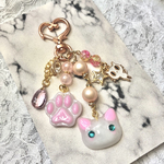 (送料込み)レジンキーホルダー☆しろねこのゆきちゃん