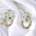 ＊2701 不規則　キラキラ　ゴールド　小ぶり　ピアス/イヤリング