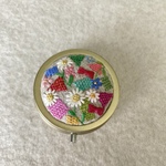 【minnek3589mさまオーダー品】コットンリネンと刺繍のピルケース