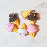 【素材】立体星付きアイスクリーム🍨のプラパーツ 3色 各2個 計6個